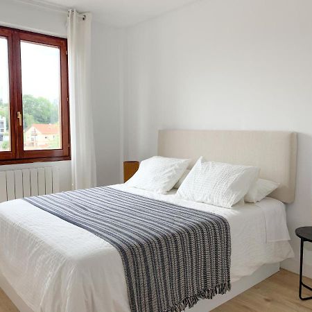 Acogedor Apartamento Con Terraza Y Parking Publico En Comillas Exterior photo